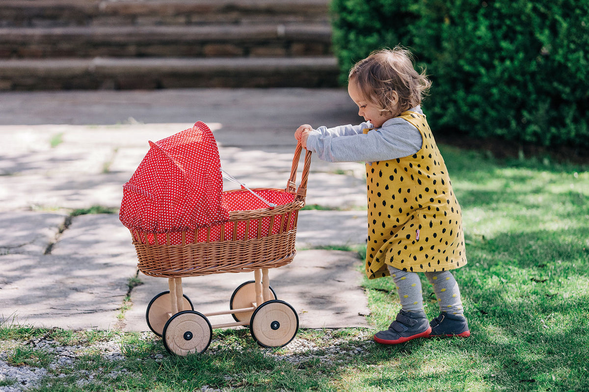 NIC Wicker Basket Pram