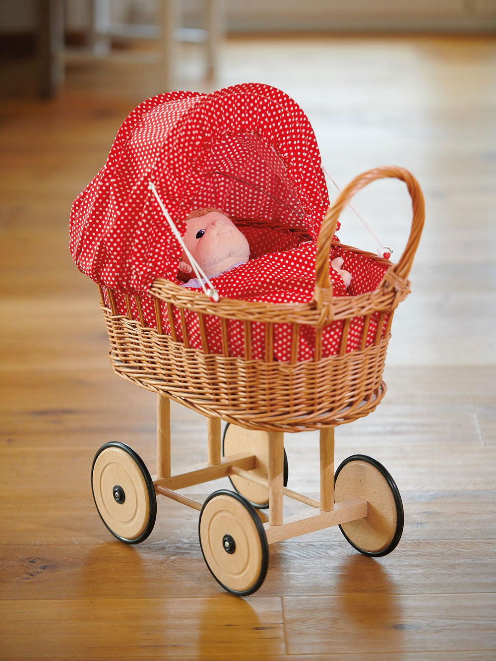 NIC Wicker Basket Pram